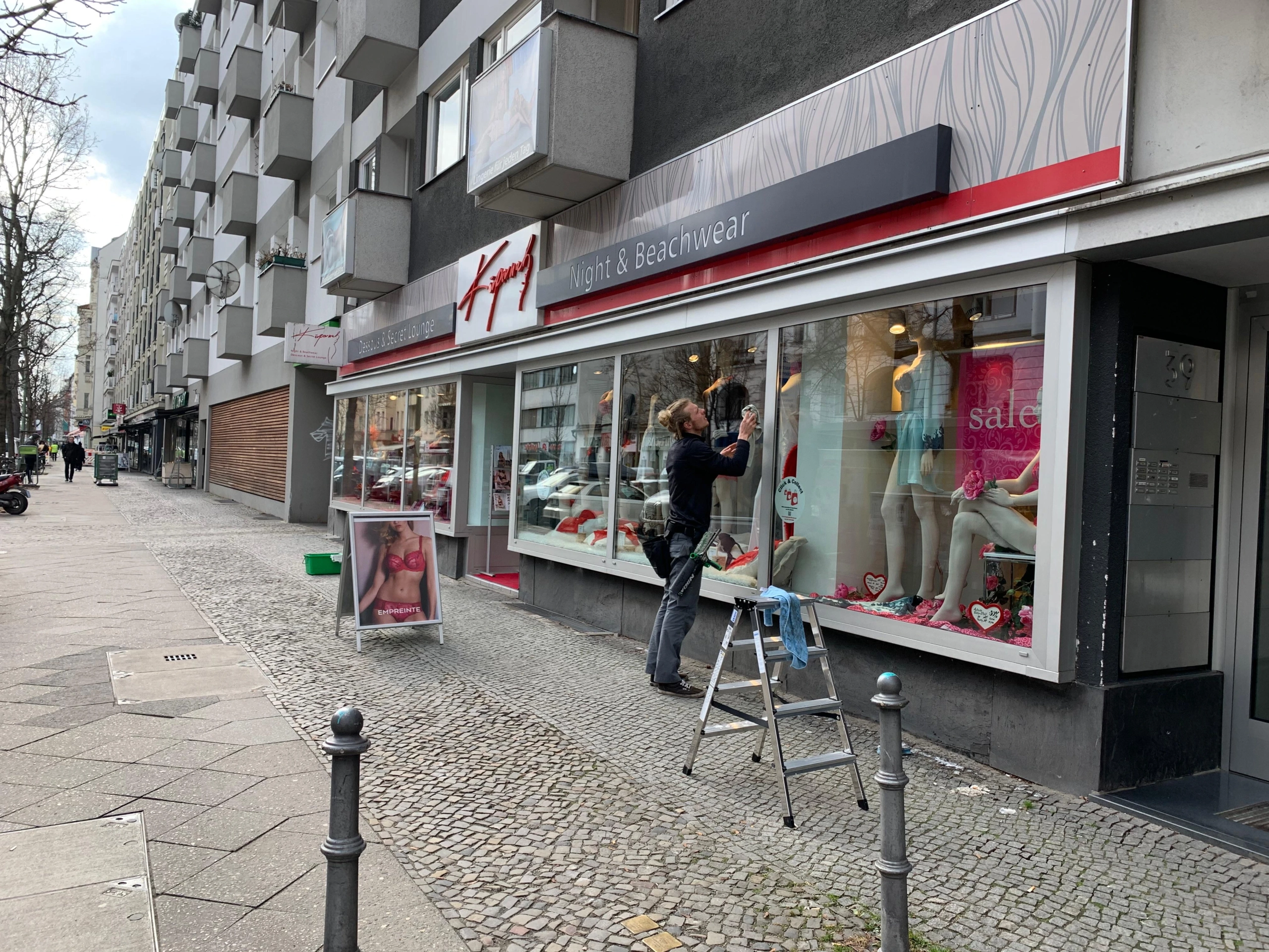 Fensterputzer für Schaufenster in Berlin